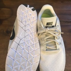 Nike Shoes - EUC Nike Free RN Nike Shoes - EUC Nike Free RN